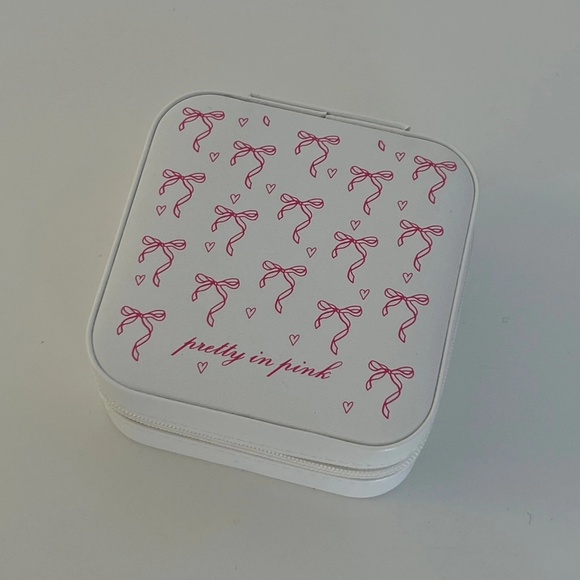 Pretty in Pink Jewelry Box - Picture 1 of 3
